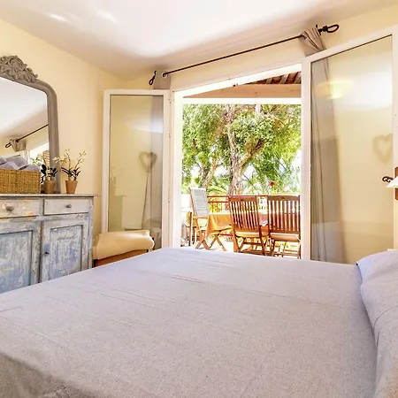 Palmyra Villa *